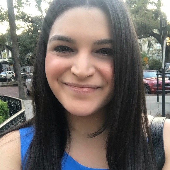 Meet your Posher, Cindy 👋🏻 - Picture 9 of 9